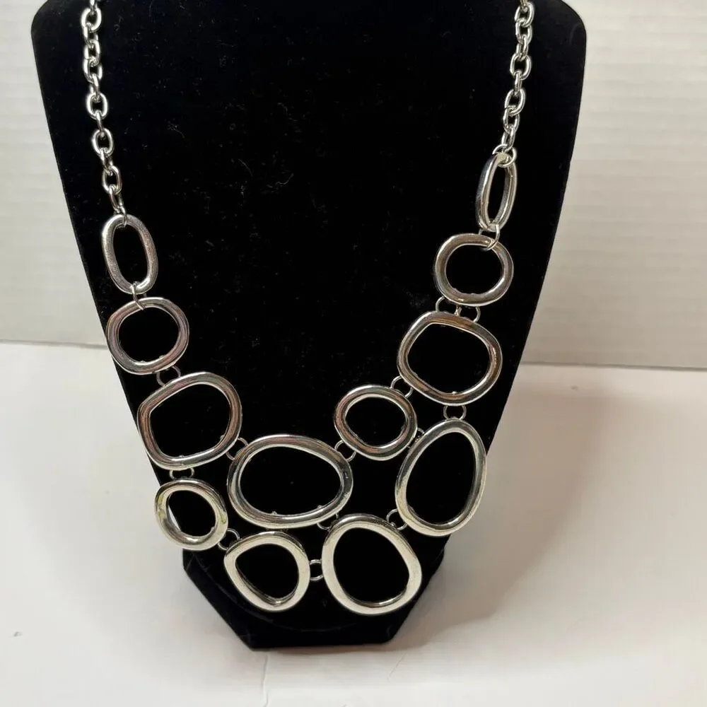 Daisy Fuentes Silver Tone Bubble Circle Oval Bib Necklace - Picture 4 of 6